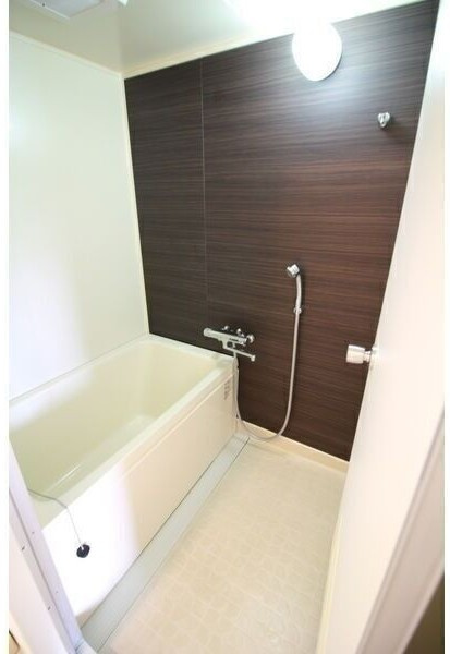 キャッスルメイ植田の浴室