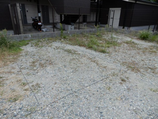 クリアパール垂水の駐車場