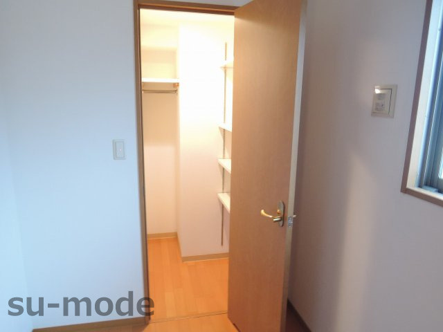クオーレ茨木元町の収納