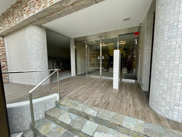 クローバー・グランデ今里の外観