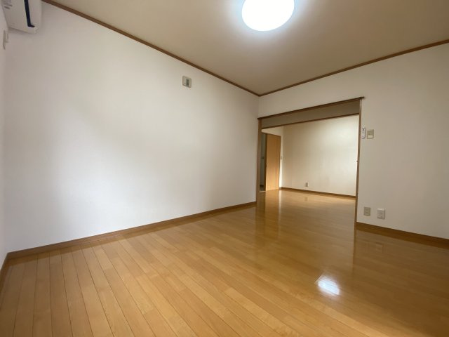 桜ハイツの居間・リビング|LDK12帖