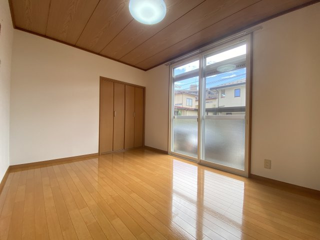 桜ハイツの洋室|洋室6帖