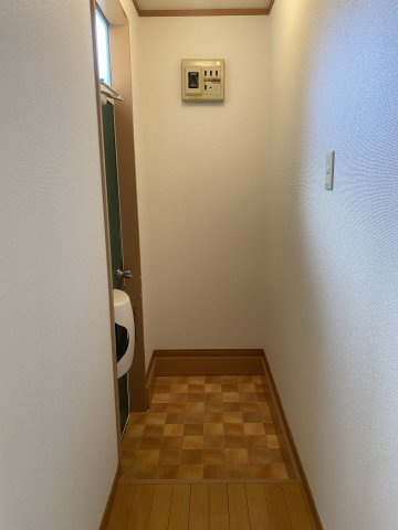 桜ハイツの玄関