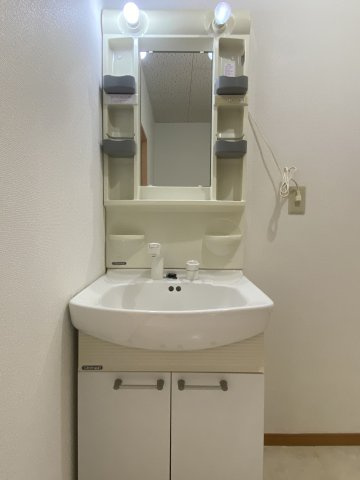 桜ハイツの洗面所|洗髪洗面化粧台
