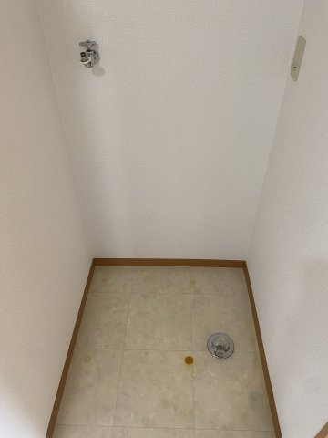 桜ハイツの設備|洗濯機置場
