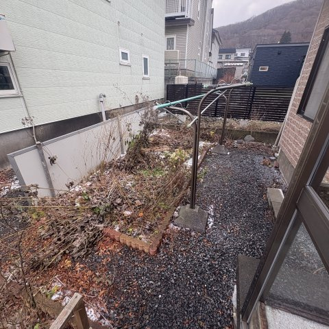 登別市若草町4丁目7-10戸建の庭