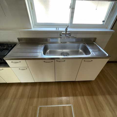 登別市若草町4丁目7-10戸建のキッチン