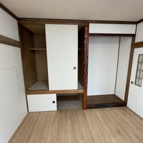 登別市若草町4丁目7-10戸建の収納