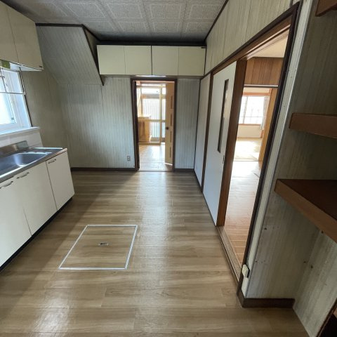 登別市若草町4丁目7-10戸建のキッチン