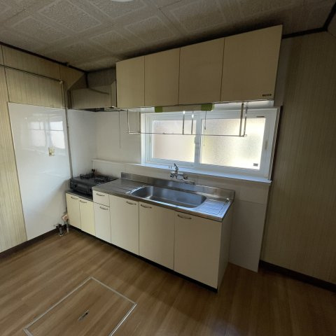 登別市若草町4丁目7-10戸建のキッチン