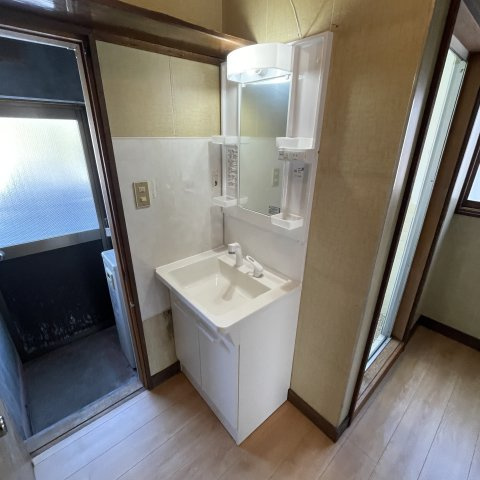 登別市若草町4丁目7-10戸建の洗面所