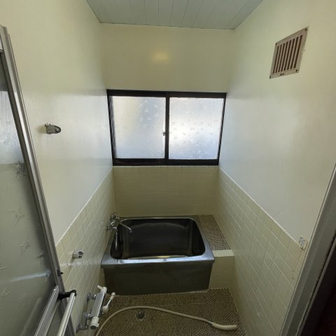 登別市若草町4丁目7-10戸建の浴室