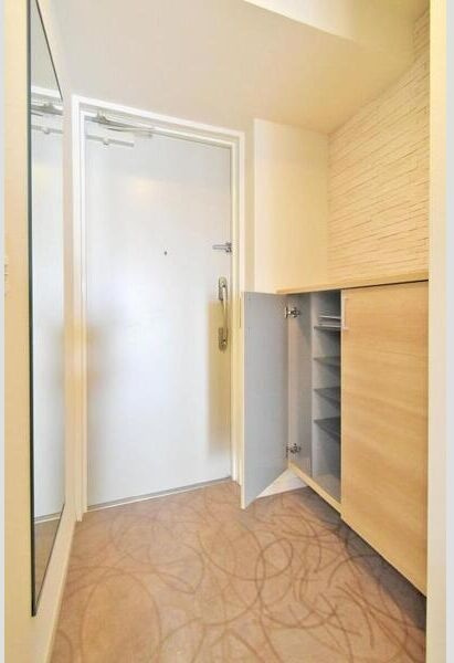 エスペランサ上前津の玄関