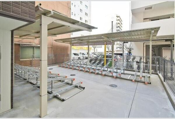 エスペランサ上前津の駐車場