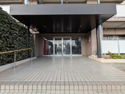 【エントランス】 | グランコート東金 5階　3LDK