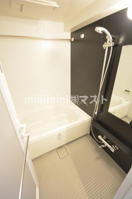 エヌレジデンス新今宮の浴室