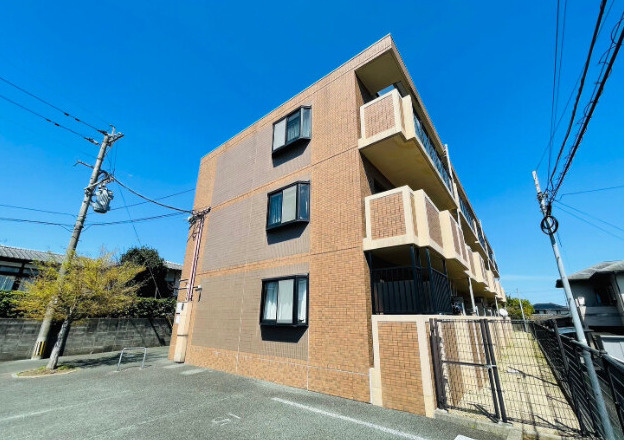 熊本市中央区黒髪６丁目の賃貸マンションの外観