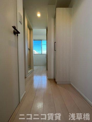 リヴィエール中野の玄関|203号室イメージの為、現状を優先致します。