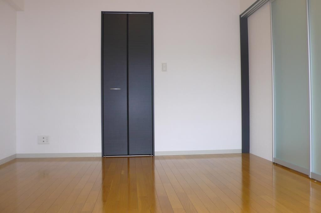 グランディール タチバネの洋室