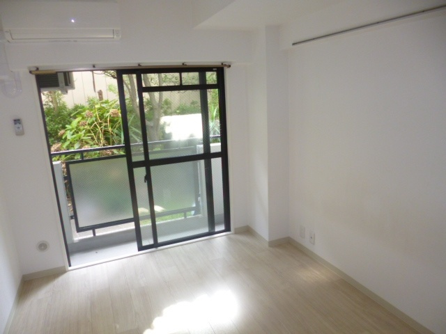 ホワイエ・ドゥ・ラメールの洋室