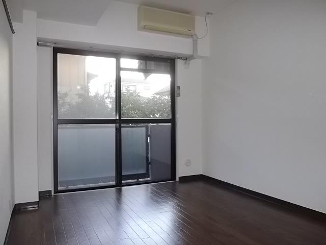 ホワイエ・ドゥ・ラメールの居間・リビング