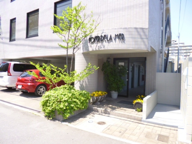 ホワイエ・ドゥ・ラメールのエントランス