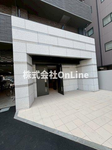 プレサンス東小橋エレディータのエントランス