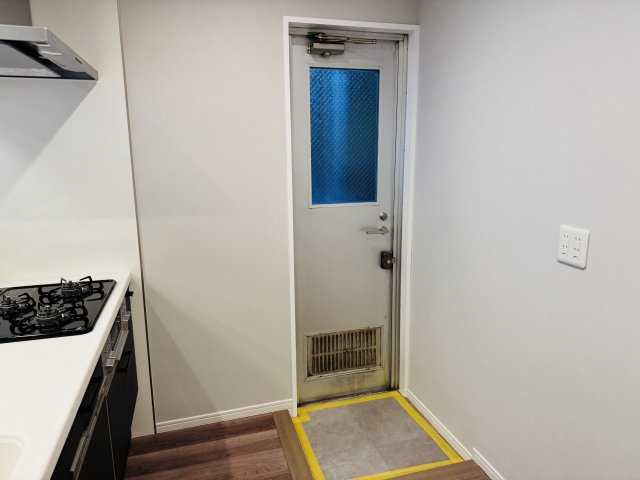 サンビュー南町のキッチン|～キッチンには勝手口もあります～