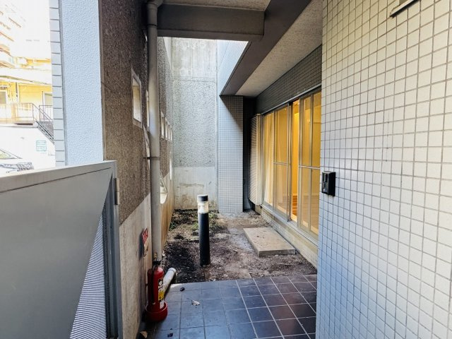 サンビュー南町の庭|～主寝室前のスペースです～