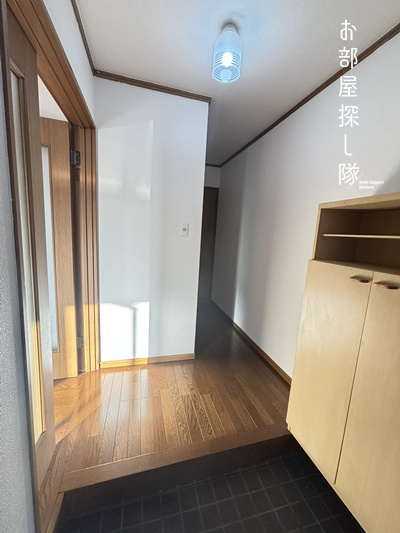 久留米市山川安居野３丁目の一棟アパートの玄関