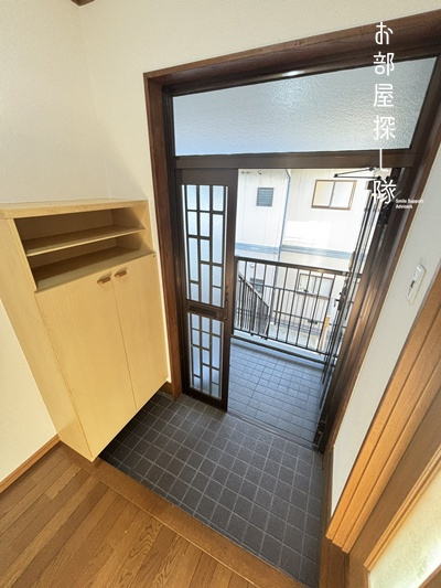久留米市山川安居野３丁目の一棟アパートの玄関
