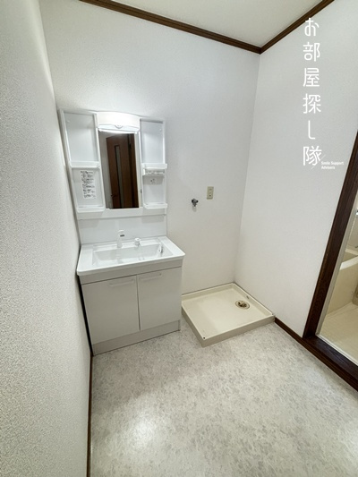 久留米市山川安居野３丁目の一棟アパートの独立洗面台