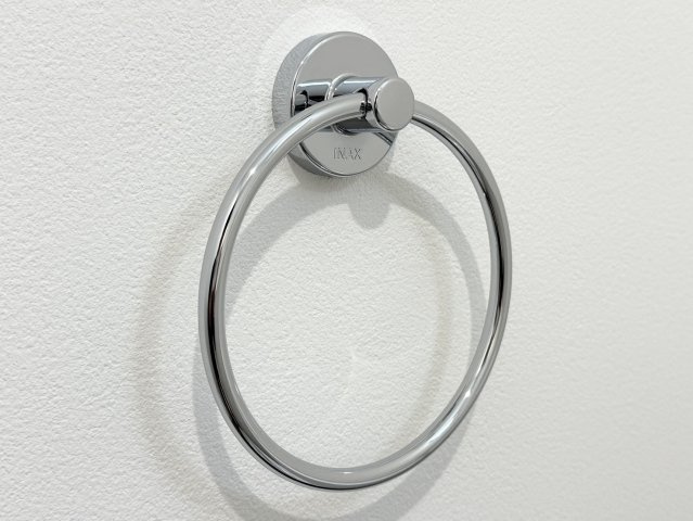 CASA上津のトイレ|かわいいタオル掛け