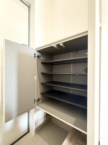 CASA上津の収納|たっぷり収納できるシューズボックス