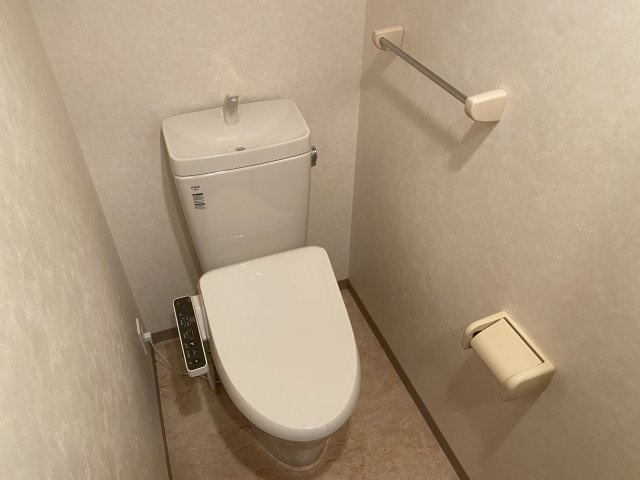 ＳＯＬＥＩＬ　ＳＡＮＮＯのトイレ|温水洗浄便座