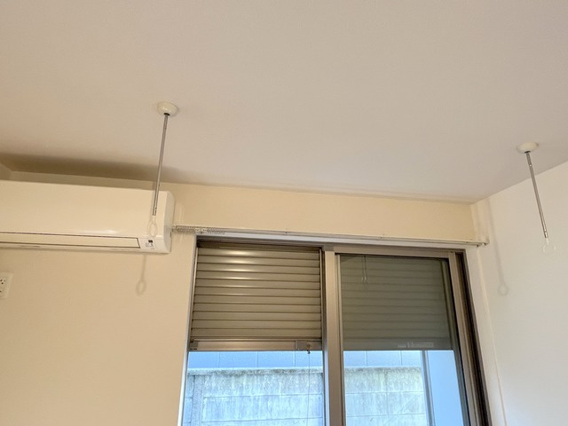 シャルマンドミールの設備|防犯シャッター＆室内物干しフック！