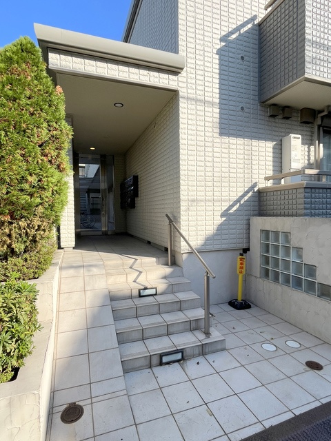 シャルマンドミールのエントランス|エントランス！