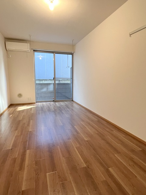 シャルマンドミールの居間・リビング|広々洋室！