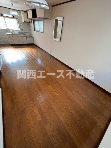 【居間・リビング】 | 若江東町１丁目貸家