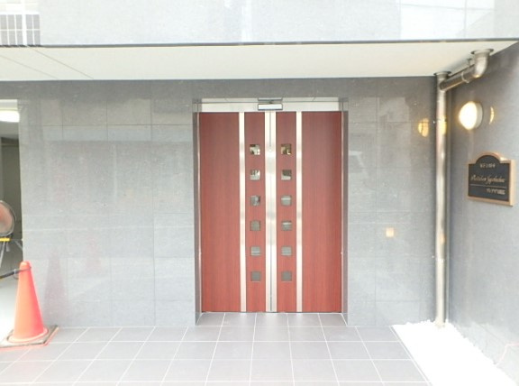 プレアデス城北のエントランス