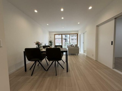 ハイレジデンス朝霧の居間・リビング