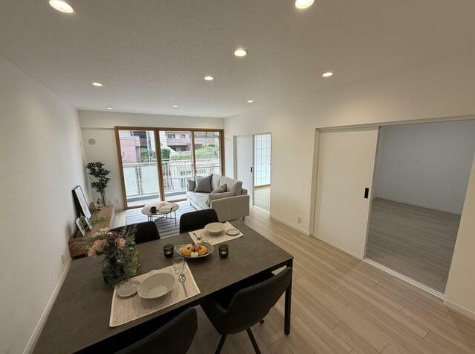 ハイレジデンス朝霧の居間・リビング