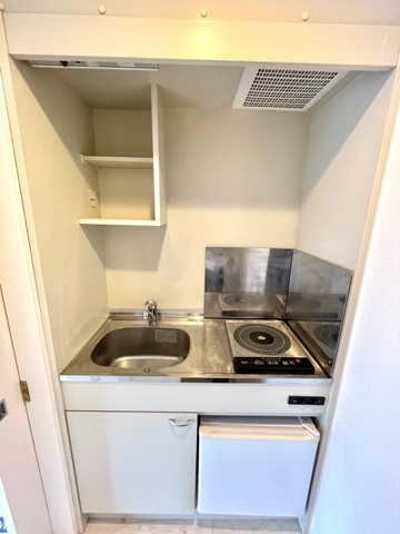 新品家具付きマンション市谷薬王寺町8(KaGood東京)のキッチン