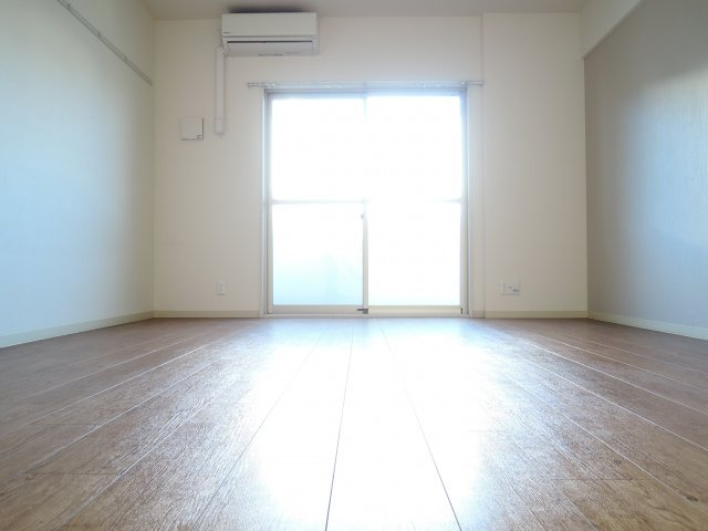 ミリアディたかつきの居間・リビング