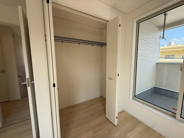 クレイドルガーデン中城村添石 第１・２号棟の収納|２階主寝室6.5帖に設置されたクローゼット収納