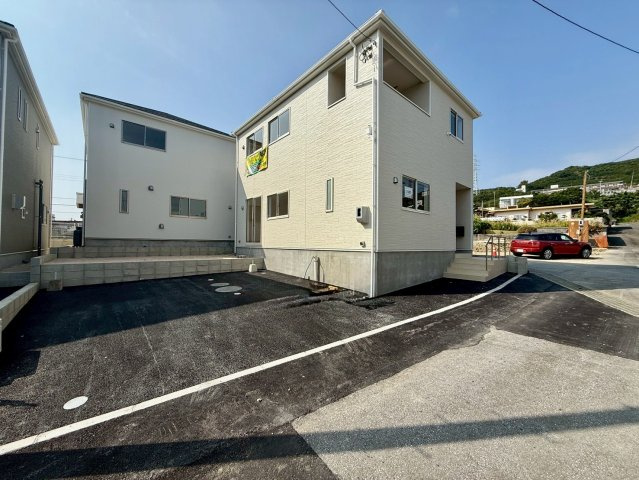 クレイドルガーデン中城村添石 第１・２号棟のその他|並列２台駐車可能スペース付き！お気軽にお問合せください♪