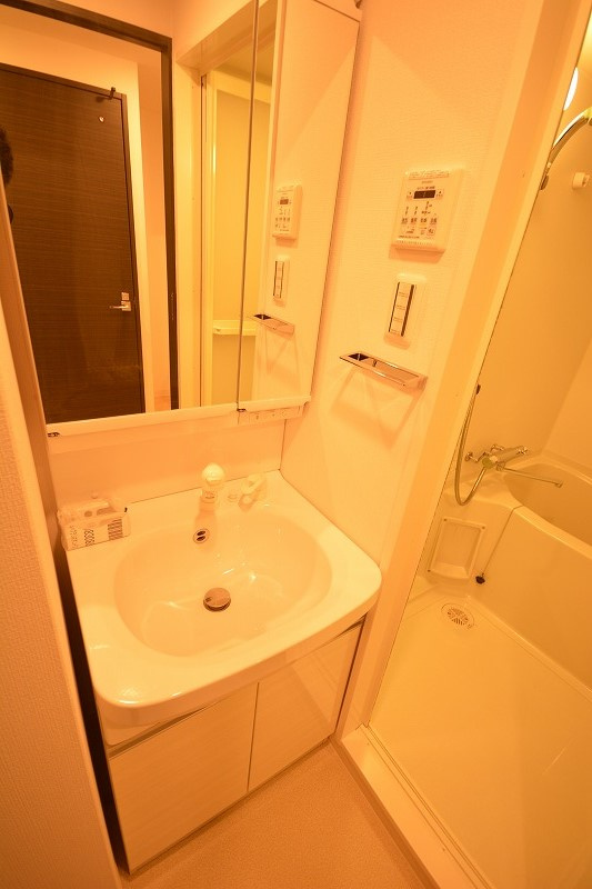 アドバンス大阪城アンジュの独立洗面台|アドバンス大阪城アンジュ　独立洗面化粧台