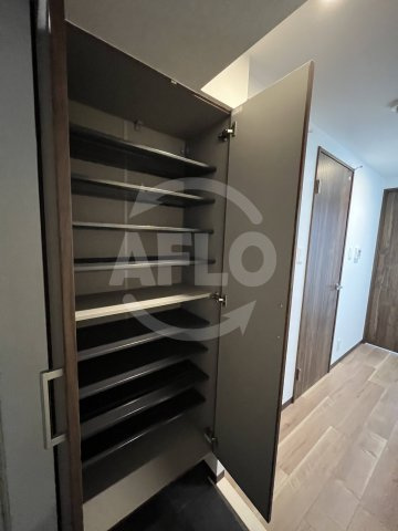 ジアコスモ大阪ベイシティの収納|ジアコスモ大阪ベイシティ　シューズボックス