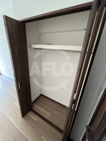 ジアコスモ大阪ベイシティの収納|ジアコスモ大阪ベイシティ　クローゼット