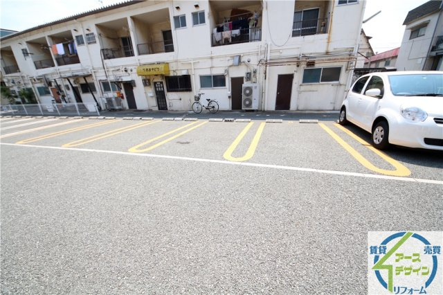 Sunlit AIの駐車場